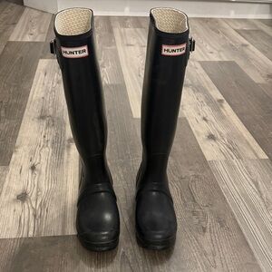 Hunter Classic Black Waterproof Boots Size 8 Women